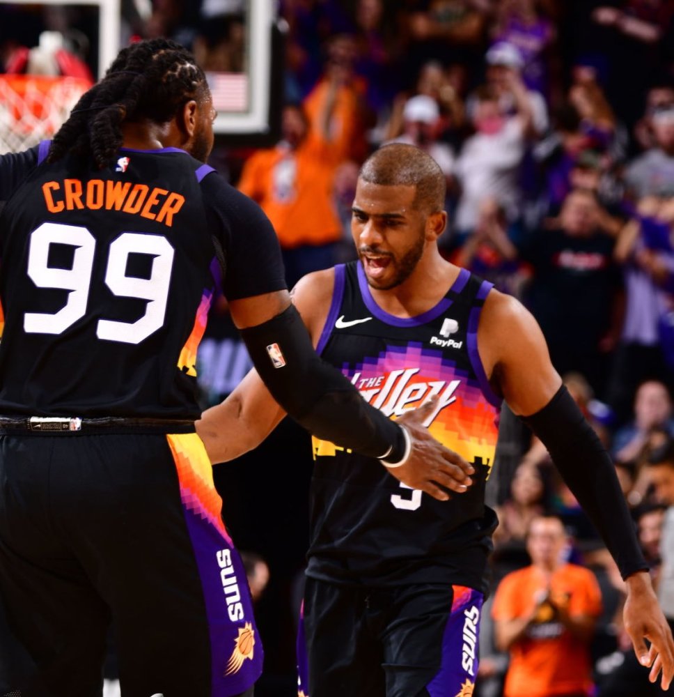 他用难以置 他用难以置